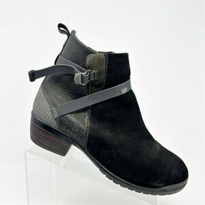 KEEN Morrison Women's Black Leather Mid Ankle Boots Size 10 Waterproof Zip